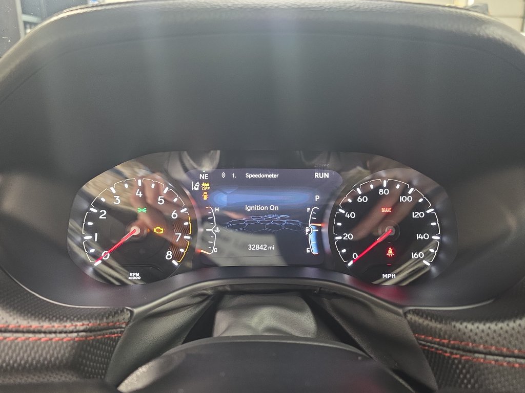Used 2025 Jeep Compass Trailhawk AWD/4WD image 18