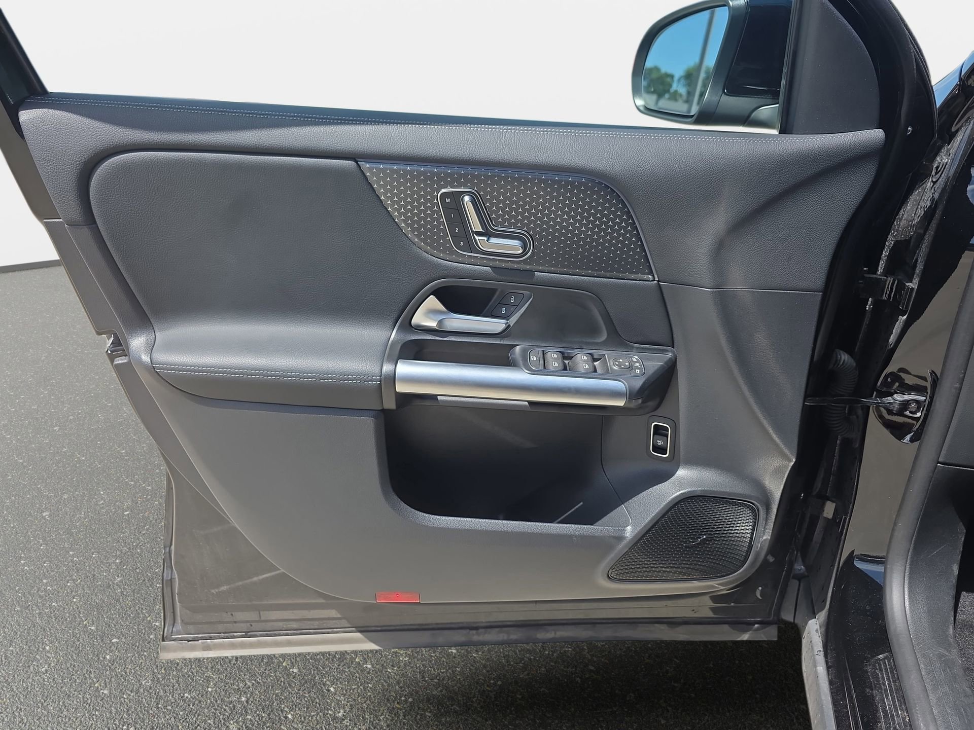 Used 2025 Mercedes-Benz GLA 250 image 26