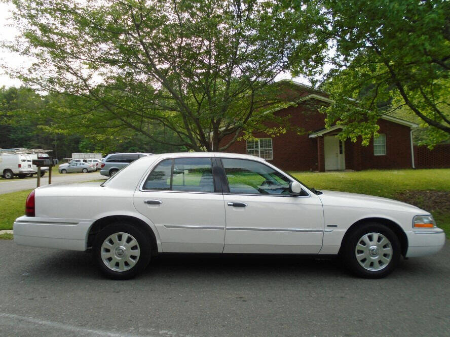Used 2003 Mercury Grand Marquis LS RWD image 4