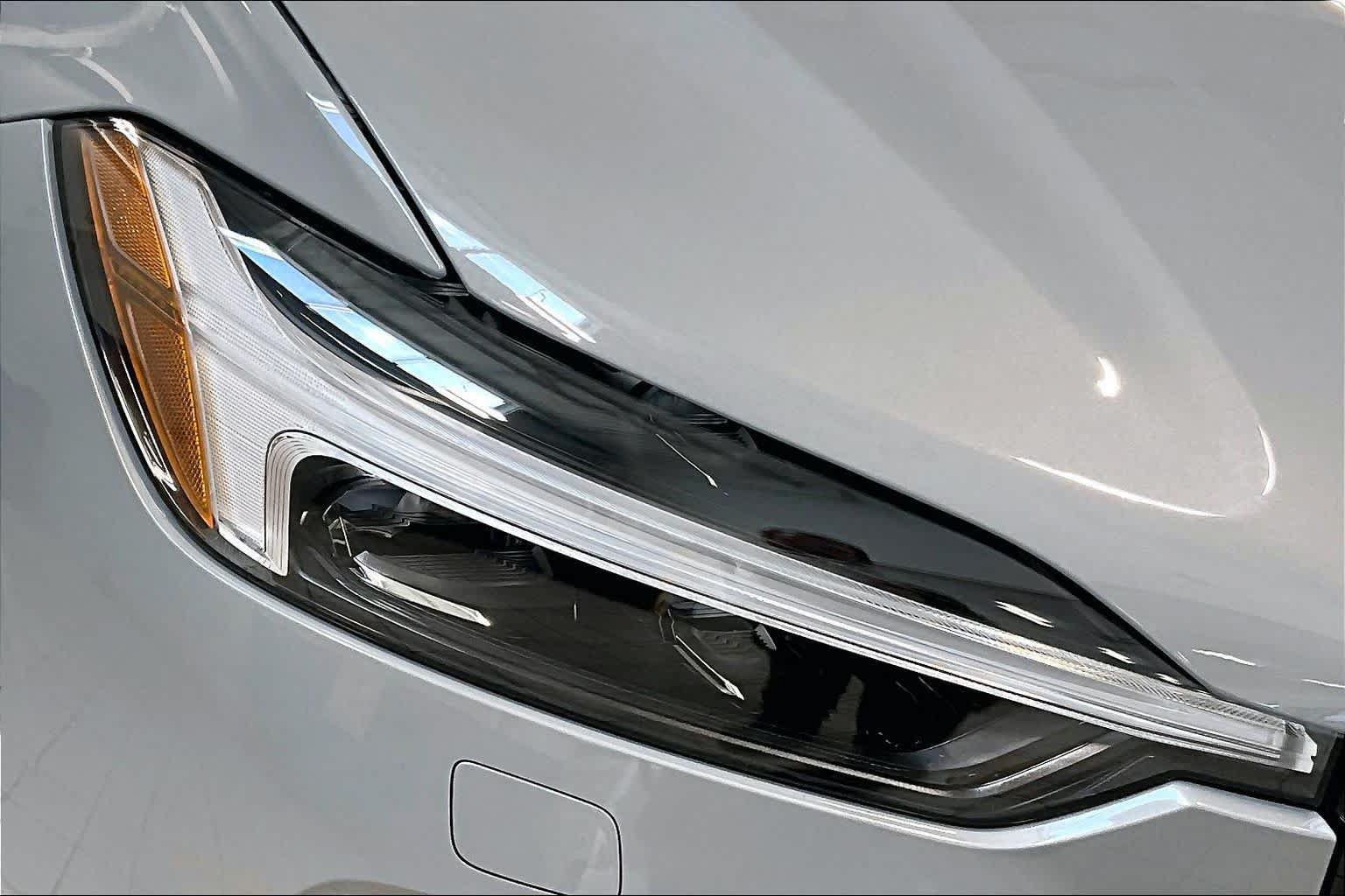 New 2026 Volvo XC60 T8 Plus w/ Protection Package Premier AWD/4WD image 15