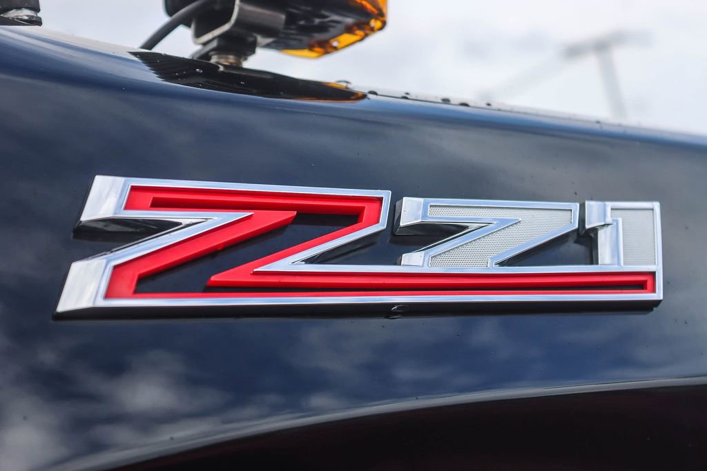 Used 2020 Chevrolet Silverado 1500 LT Trail Boss w/ Midnight Edition image 12