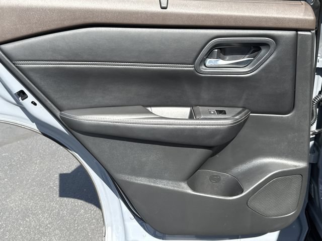 Used 2023 Nissan Rogue SL w/ SL Premium Package FWD image 19