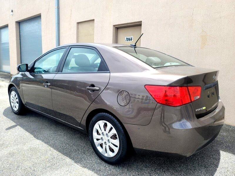 Used 2013 Kia Forte EX w/ Fuel Economy Pkg FWD image 20