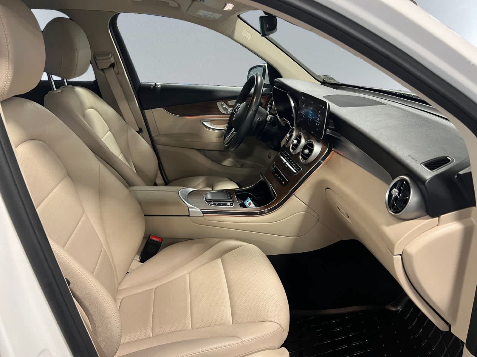 Used 2022 Mercedes-Benz GLC 300 4MATIC image 20