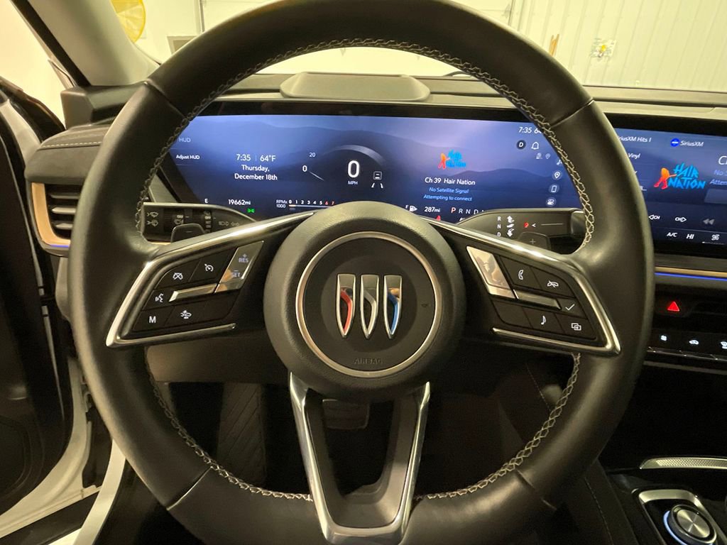 Used 2025 Buick Envision Sport Touring image 31