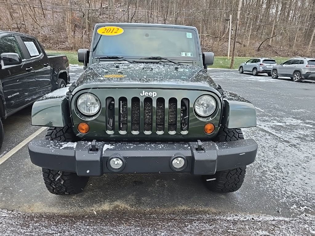 Used 2012 Jeep Wrangler Unlimited Sahara w/ Connectivity Group image 28
