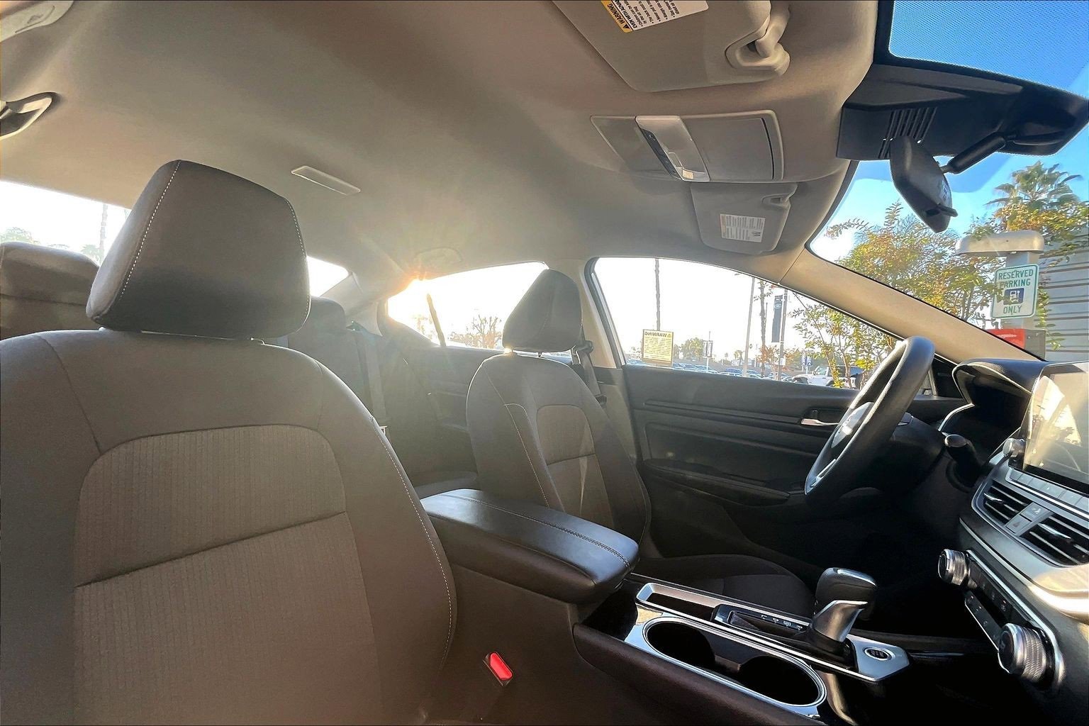 Used 2024 Nissan Altima 2.5 SV image 22