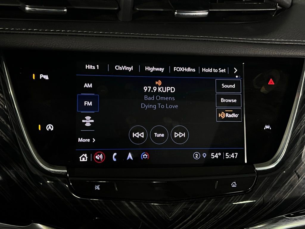 Used 2025 Cadillac XT6 Premium Luxury image 14