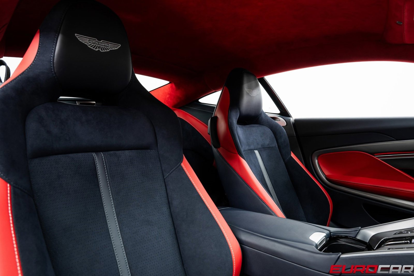 Used 2024 Aston Martin DB12 Coupe image 35