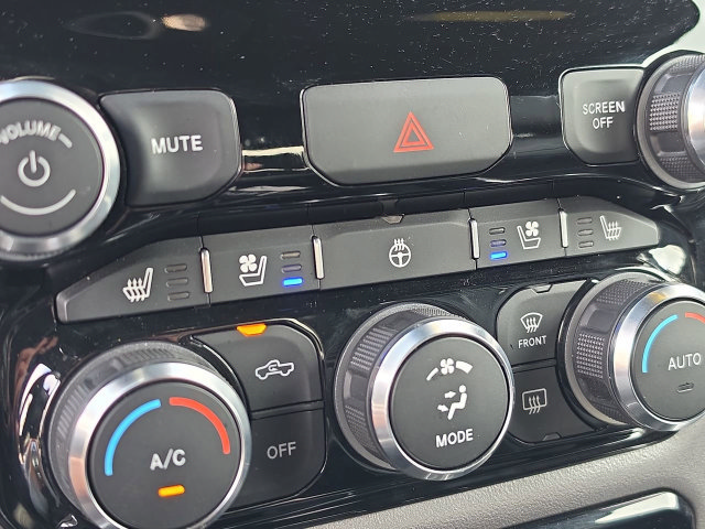 Used 2023 RAM 1500 Laramie AWD/4WD image 31