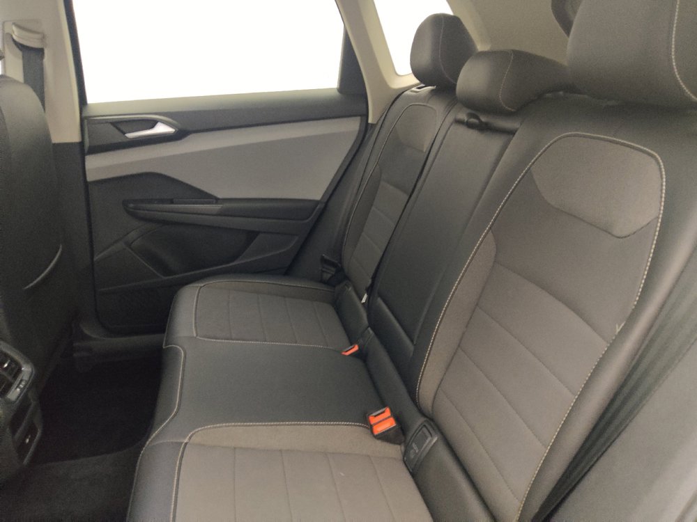 Used 2022 Volkswagen Taos SE FWD image 18