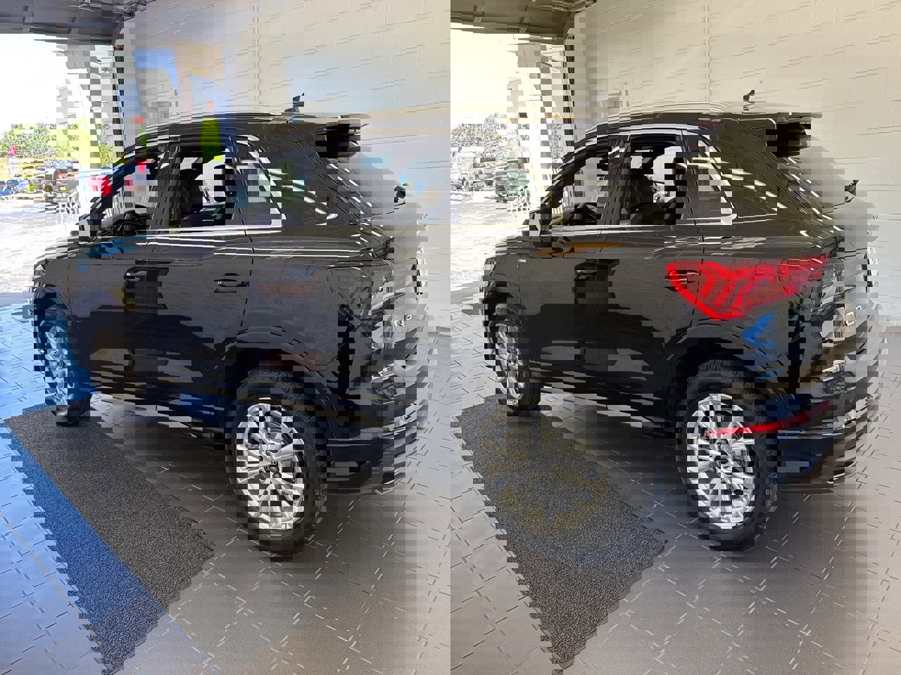 New 2025 Audi Q3 2.0T Premium image 5