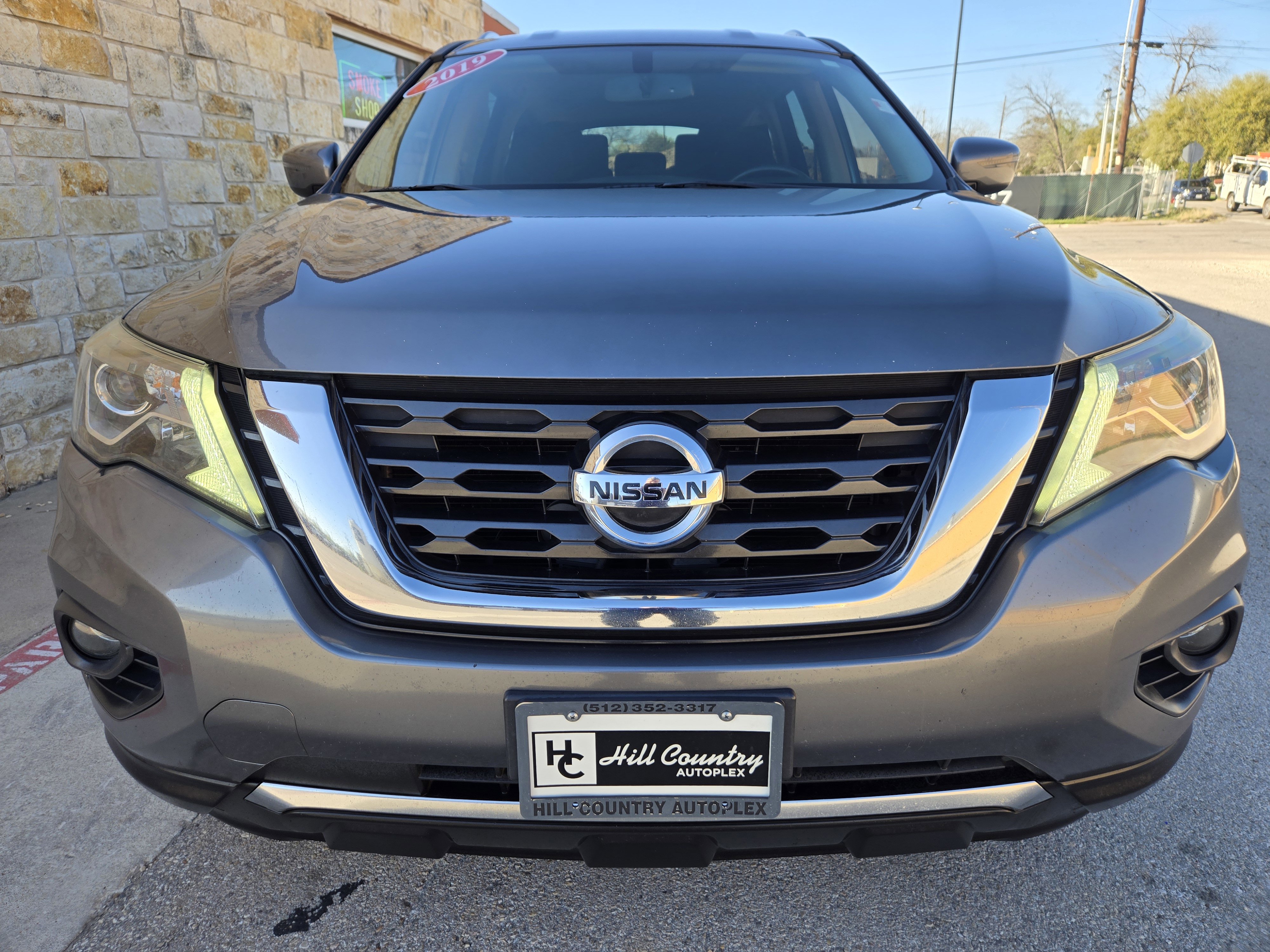 Used 2019 Nissan Pathfinder SV image 16