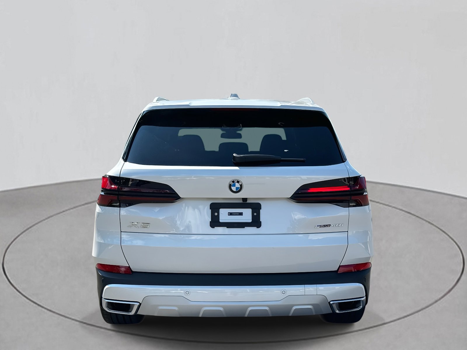 New 2026 BMW X5 sDrive40i image 4