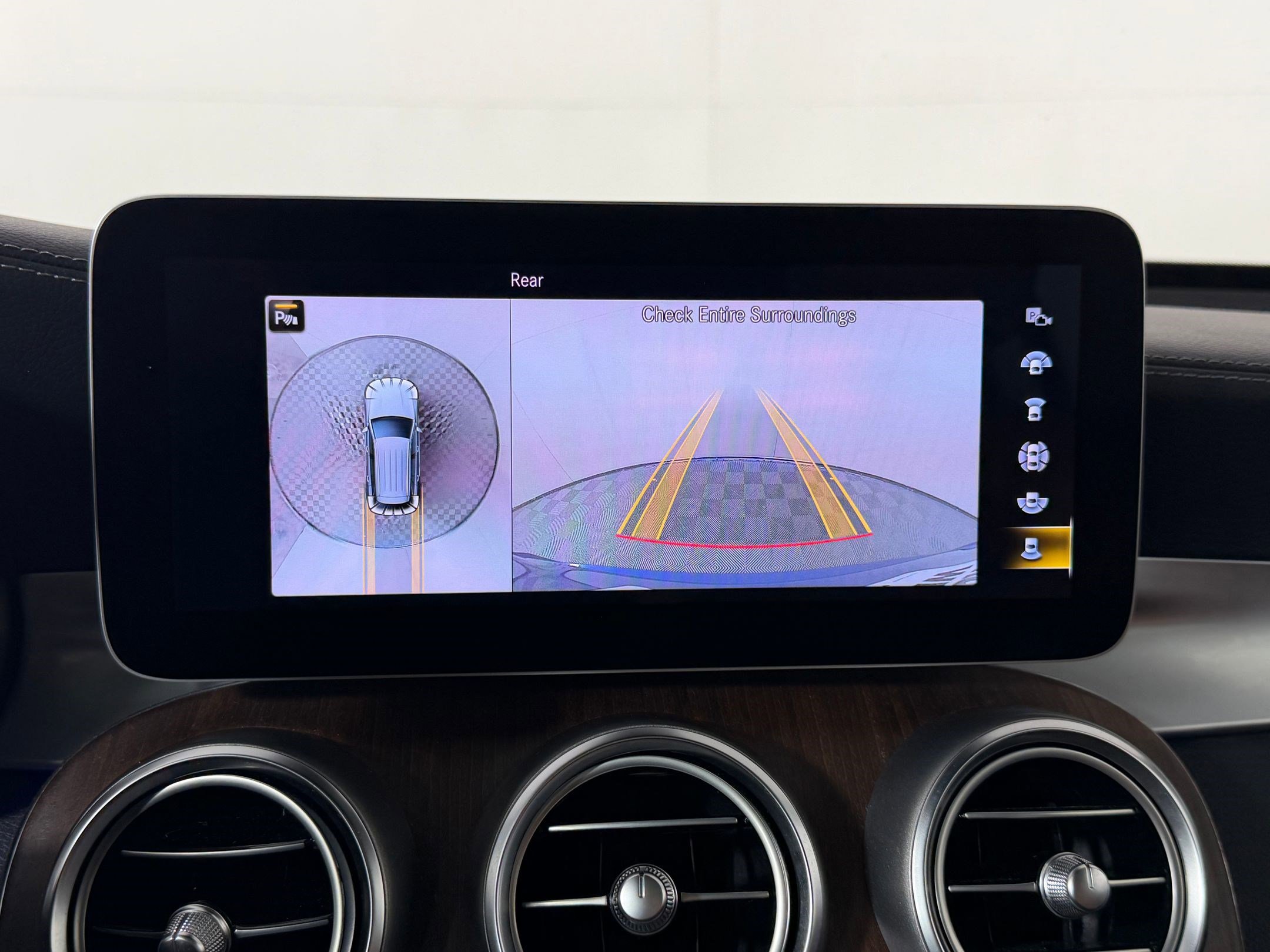 Used 2020 Mercedes-Benz GLC 43 AMG 4MATIC image 24