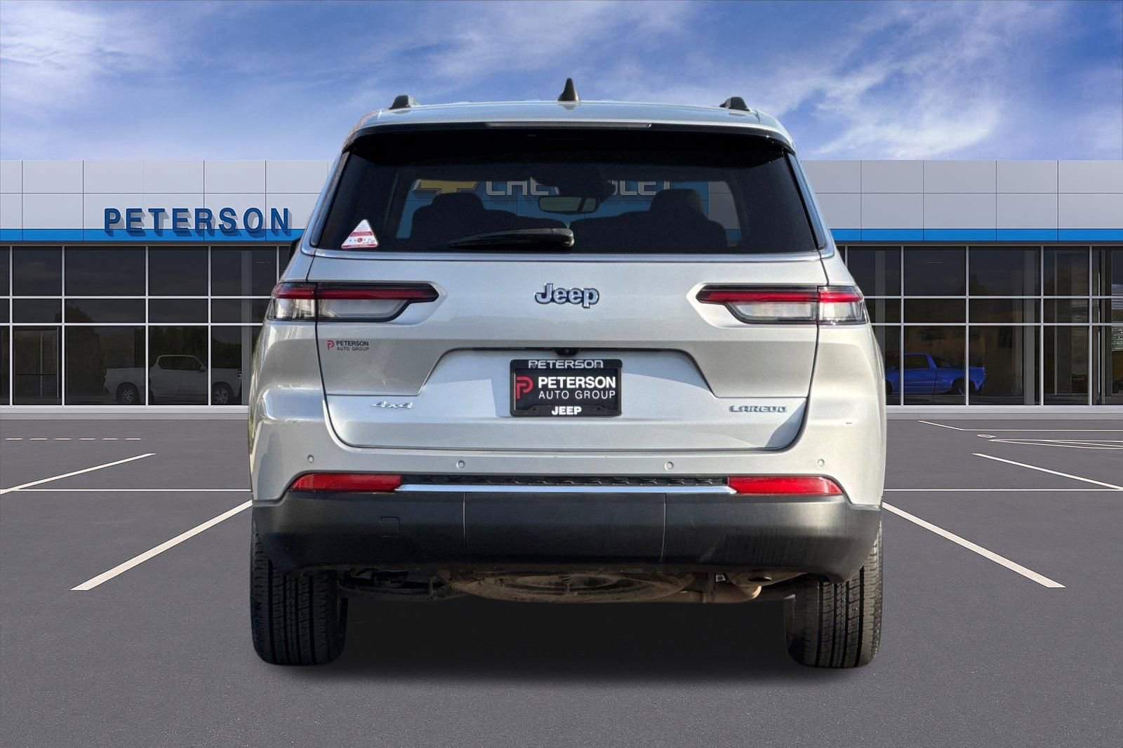 Used 2023 Jeep Grand Cherokee L Laredo w/ Trailer Tow Group (B) image 5