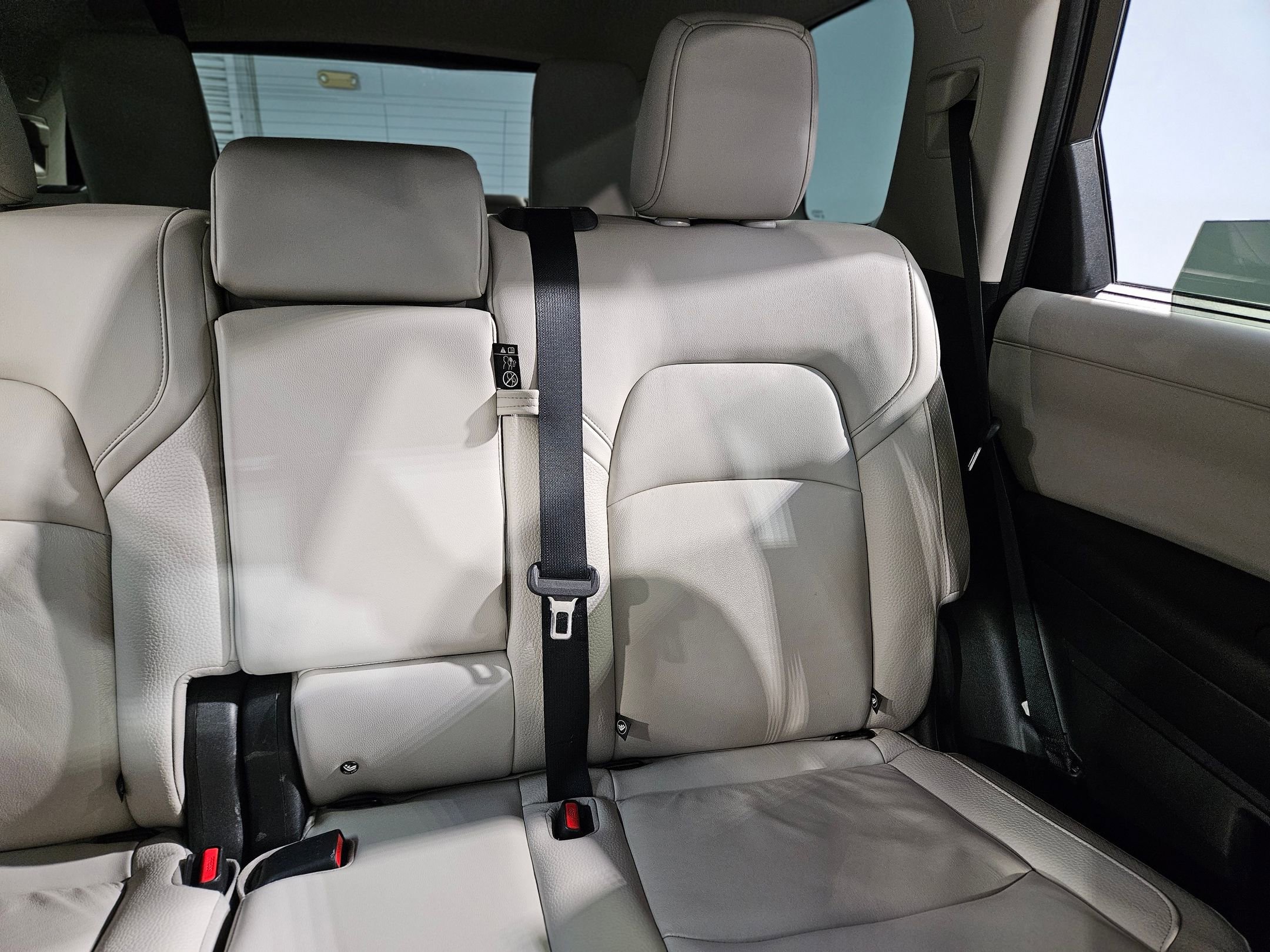 Used 2022 Nissan Pathfinder SL image 14