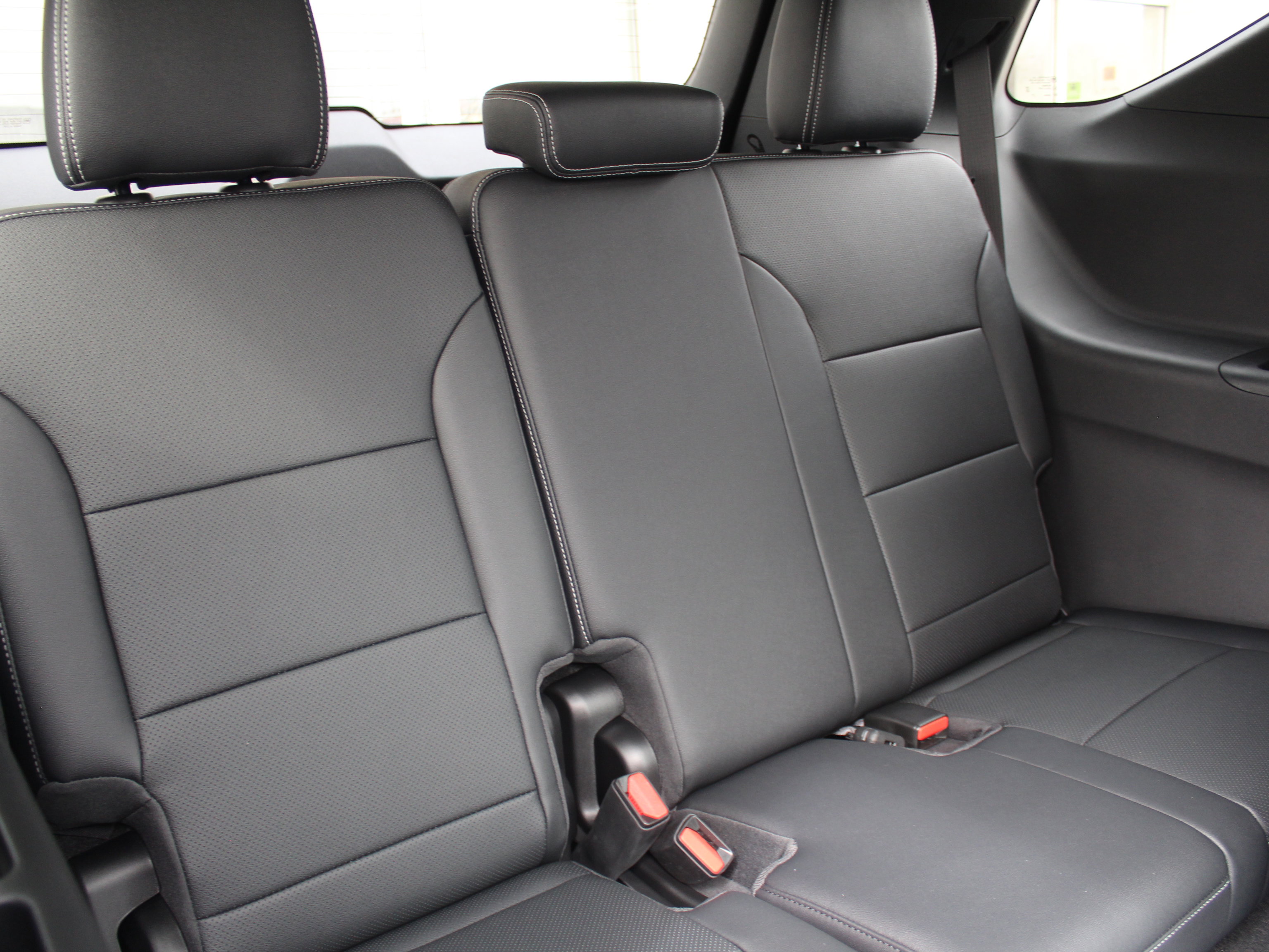 New 2026 Chevrolet Traverse LT w/ Sun and Wheel Package image 18