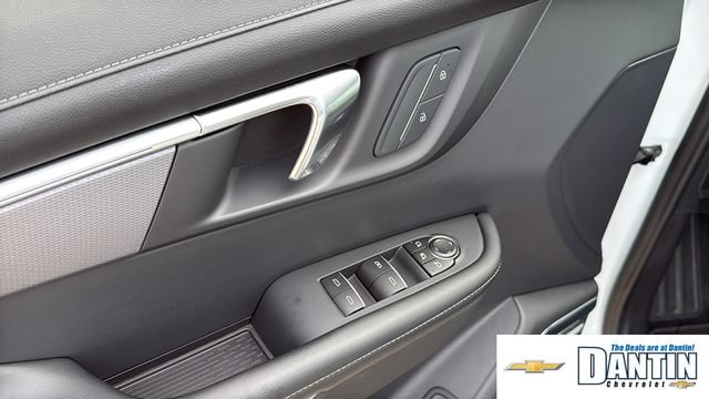 Used 2026 Buick Enclave Sport Touring FWD image 16