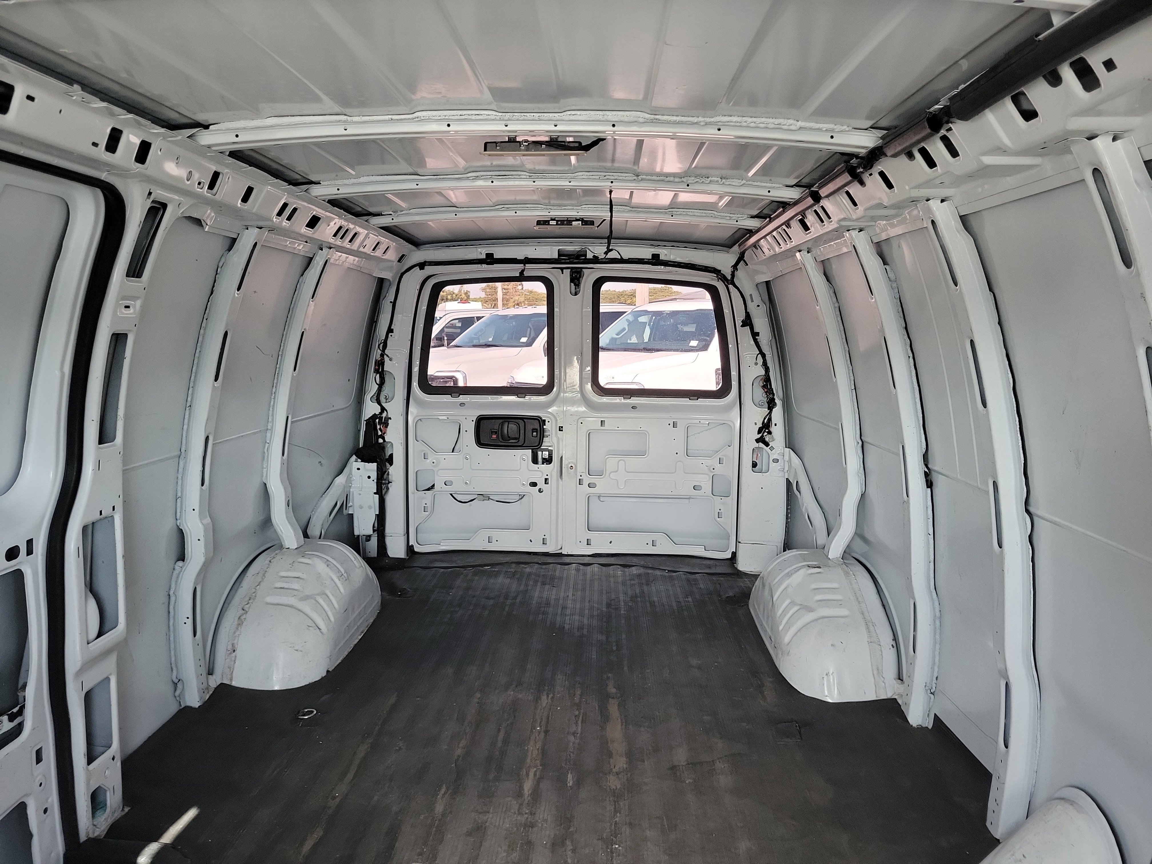 Used 2021 Chevrolet Express 2500 Extended w/ Driver Convenience Package image 19