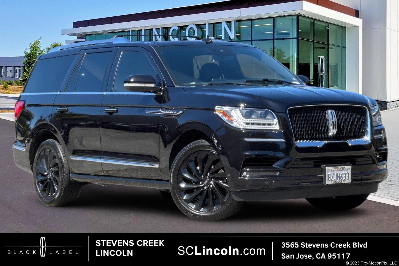 Certified 2021 Lincoln Navigator Reserve AWD/4WD image 1