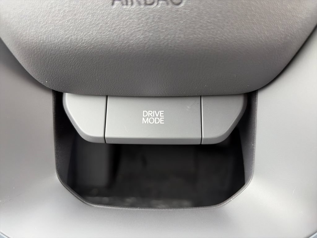 New 2027 Kia Seltos LX FWD image 13