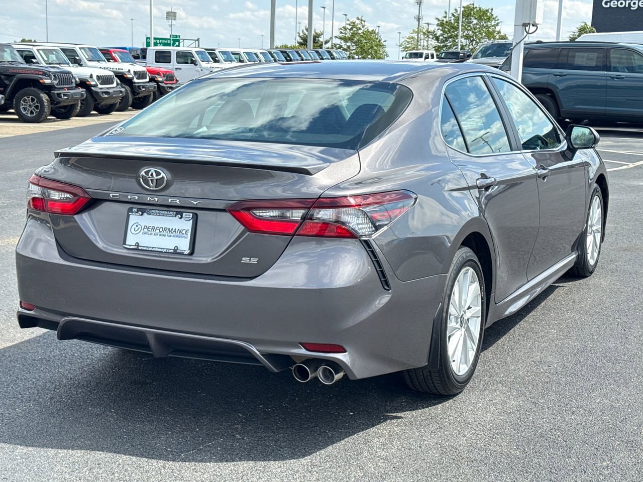 Used 2024 Toyota Camry SE FWD image 3