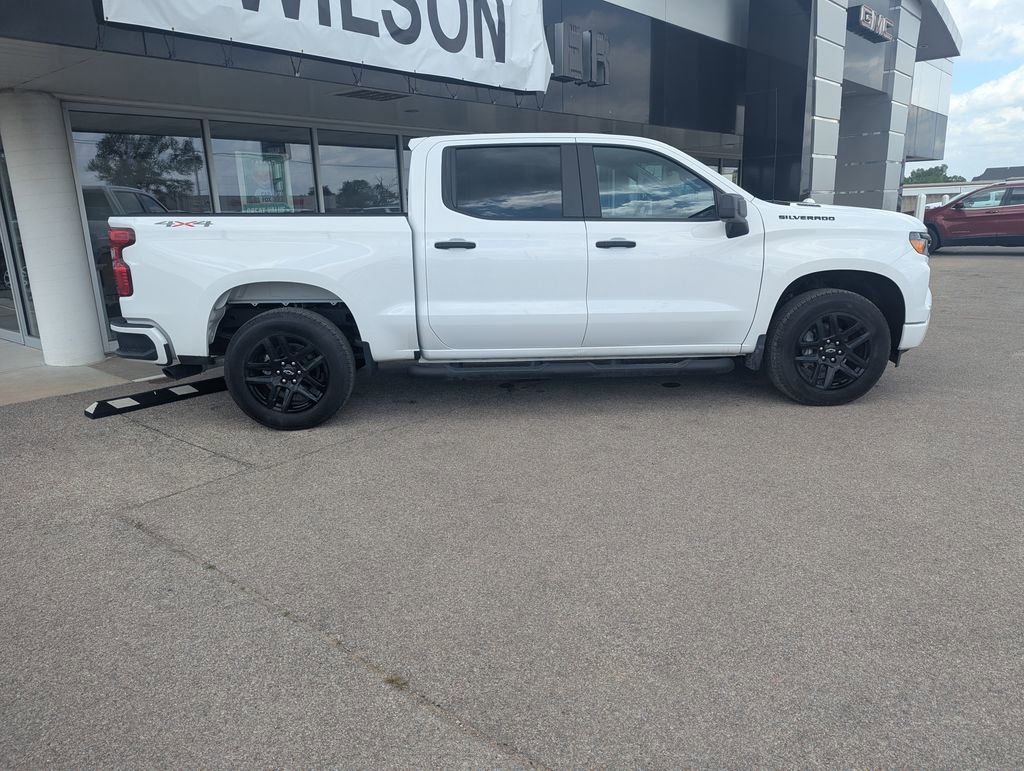 Used 2025 Chevrolet Silverado 1500 Custom w/ Rally Edition AWD/4WD image 5