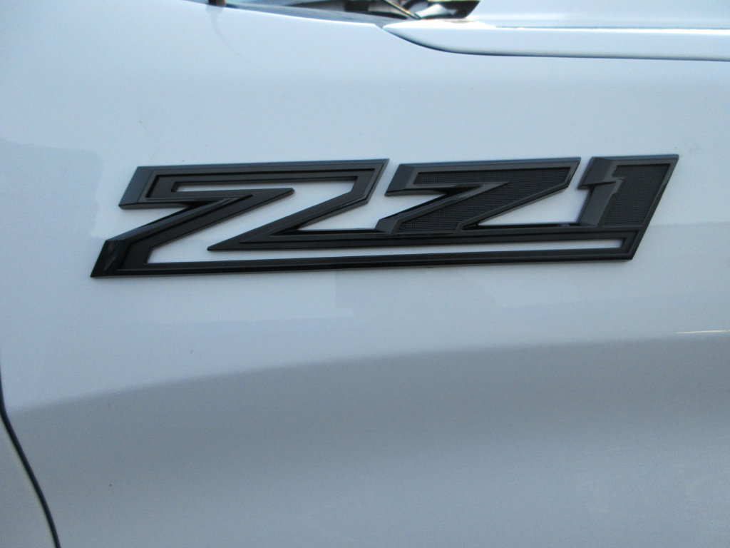 New 2026 Chevrolet Silverado 1500 Custom Trail Boss w/ LPO, Dark Essentials Package AWD/4WD image 11