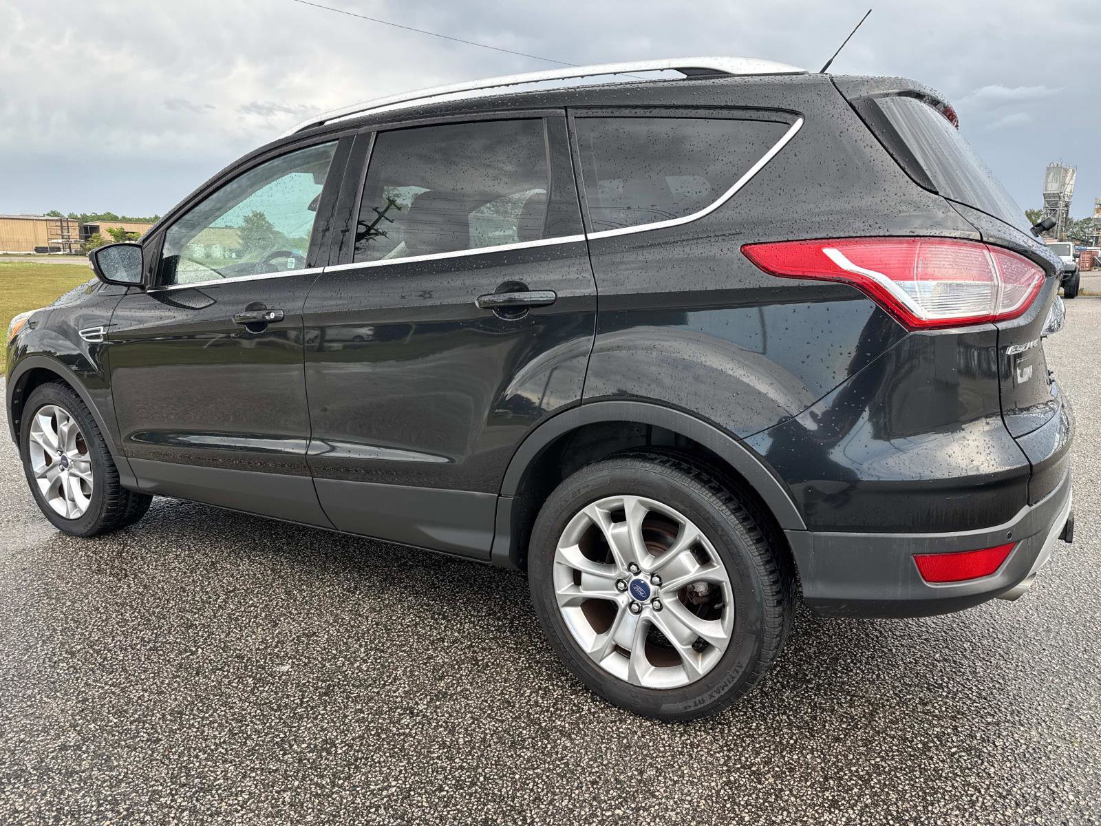 Used 2014 Ford Escape Titanium w/ Equipment Group 401A AWD/4WD image 6