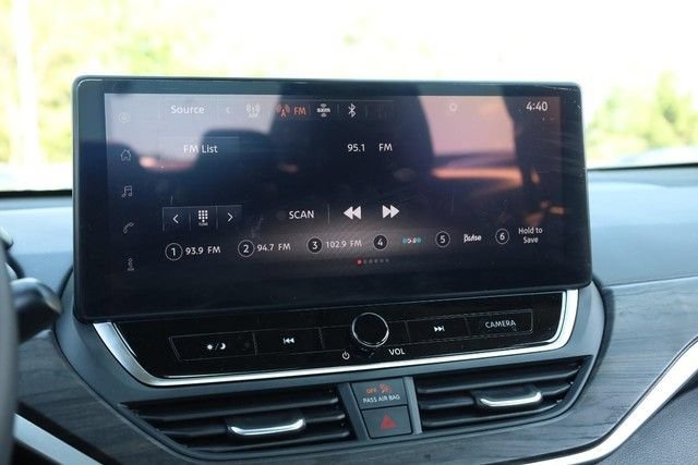Certified 2025 Nissan Altima 2.5 SV w/ SV Premium Package FWD image 12