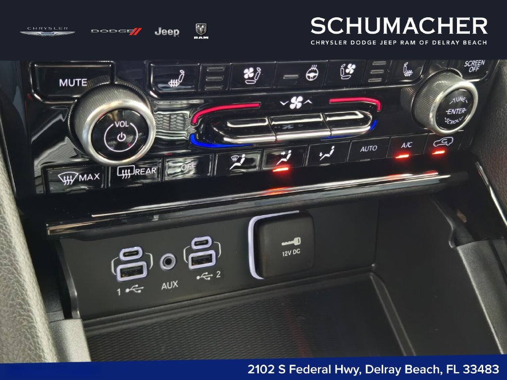 New 2025 Jeep Grand Cherokee L Summit w/ Obsidian Package AWD/4WD image 18