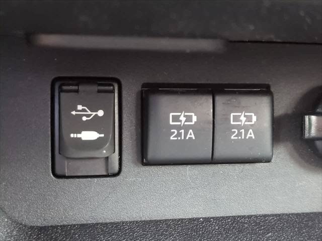 Certified 2017 Toyota Highlander LE FWD image 21