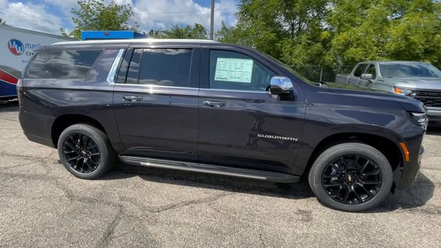 New 2026 Chevrolet Suburban Premier w/ Sun And Tow Package AWD/4WD image 3