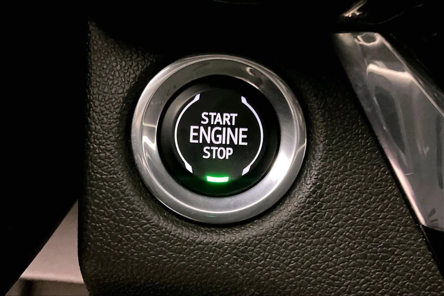 Used 2025 Buick Envista Sport Touring w/ Experience Buick Package FWD image 28