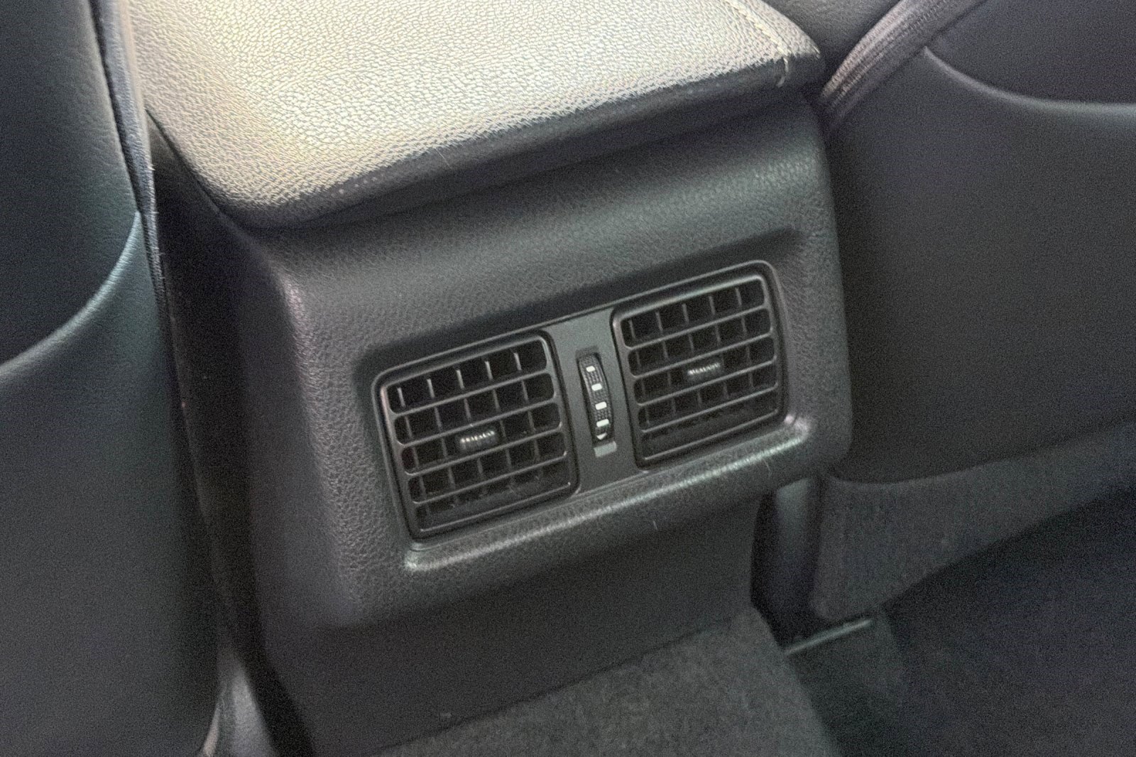 Used 2018 Toyota Camry XSE w/ Driver Assist Package image 16