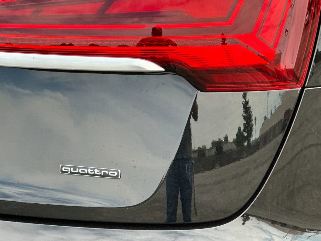 Used 2022 Audi Q5 2.0T Premium w/ Convenience Package image 25