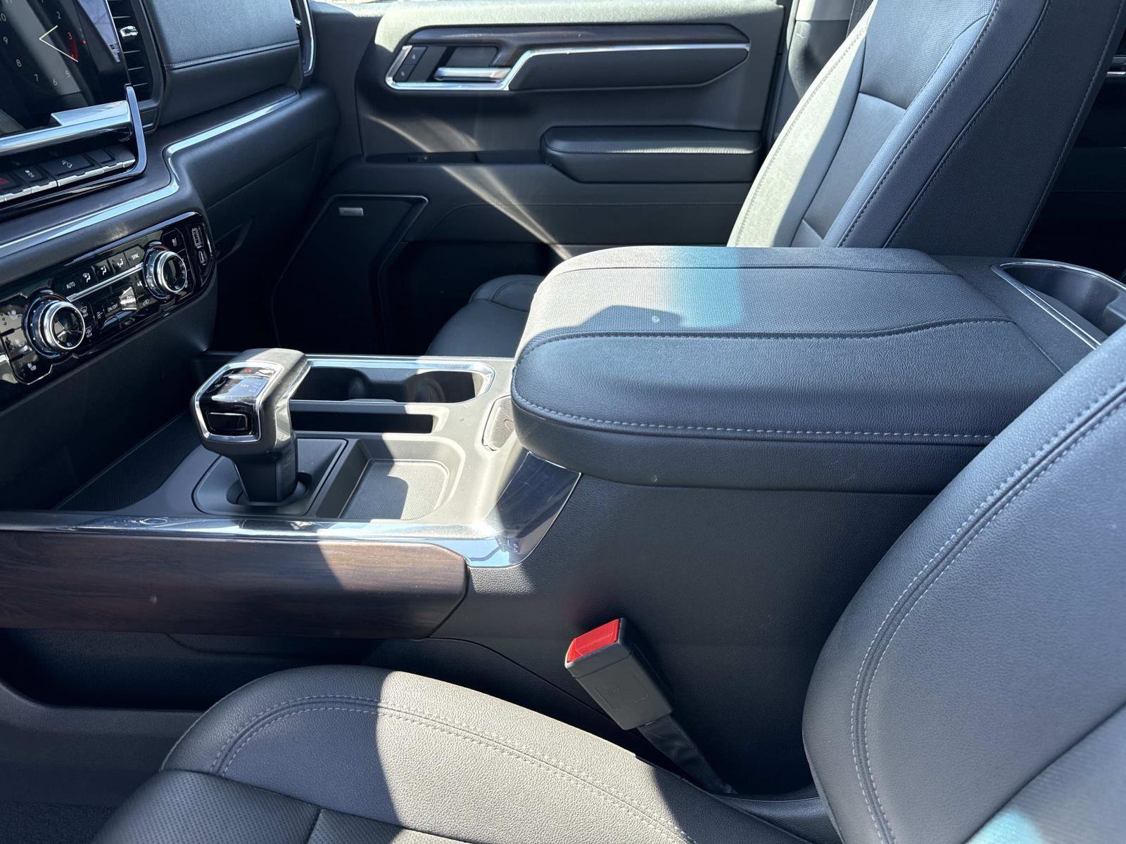 Used 2023 GMC Sierra 1500 SLT w/ SLT Premium Package image 13