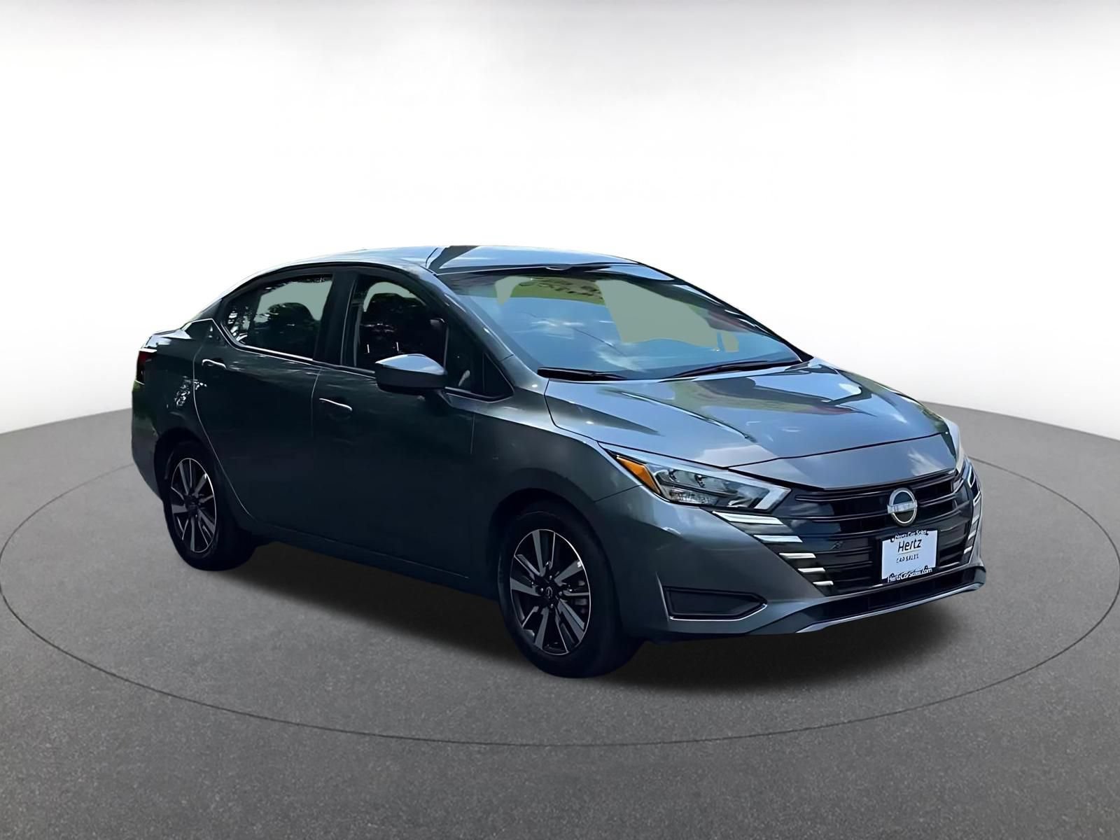 Used 2025 Nissan Versa SV FWD image 3