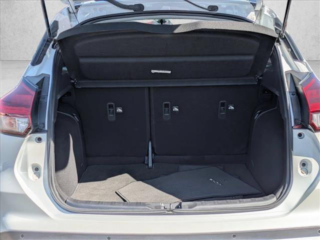 Used 2024 Nissan Kicks SR w/ SR Premium Package FWD image 22