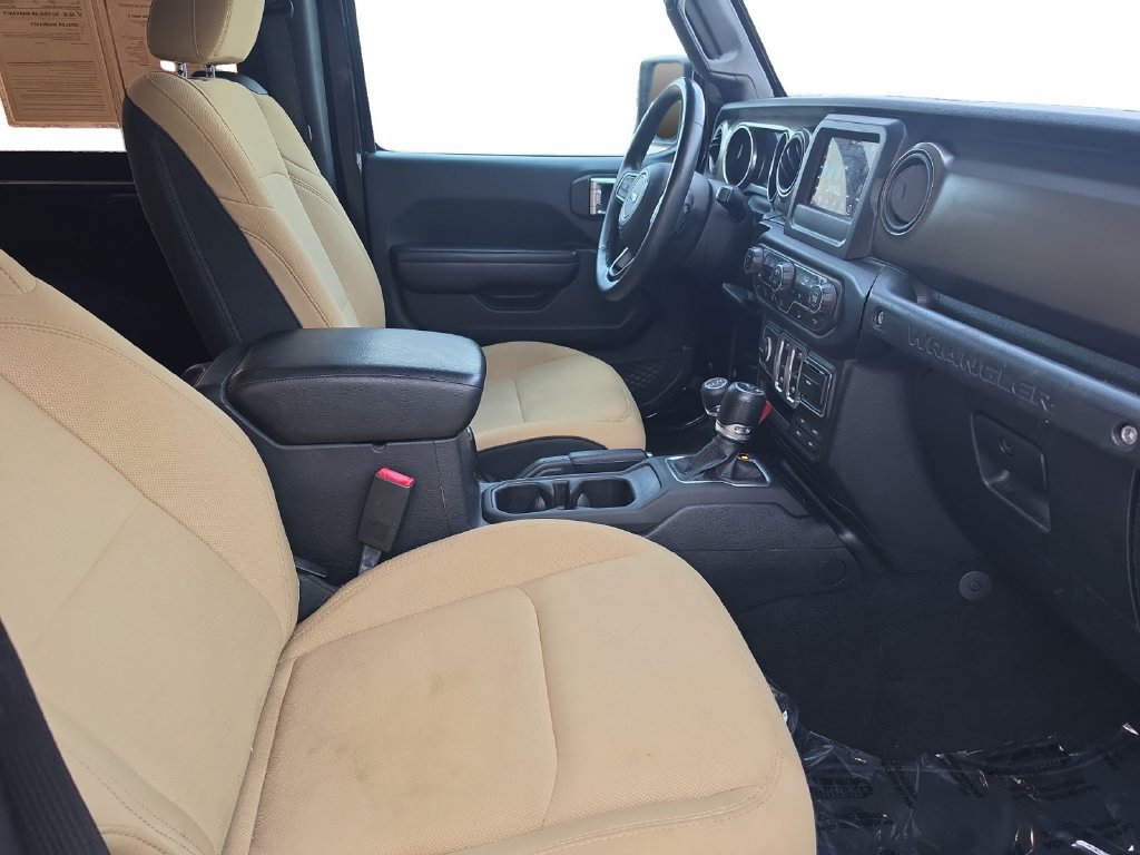 Used 2018 Jeep Wrangler Sport AWD/4WD image 16