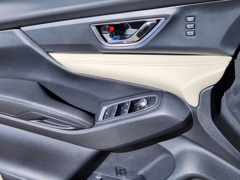 Used 2022 Subaru Ascent Limited w/ Technology Package image 6