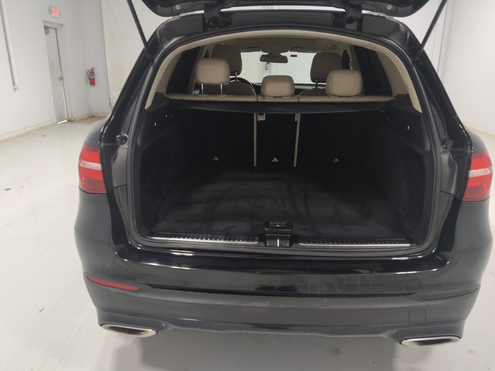 Used 2019 Mercedes-Benz GLC 300 4MATIC w/ Premium Package image 29