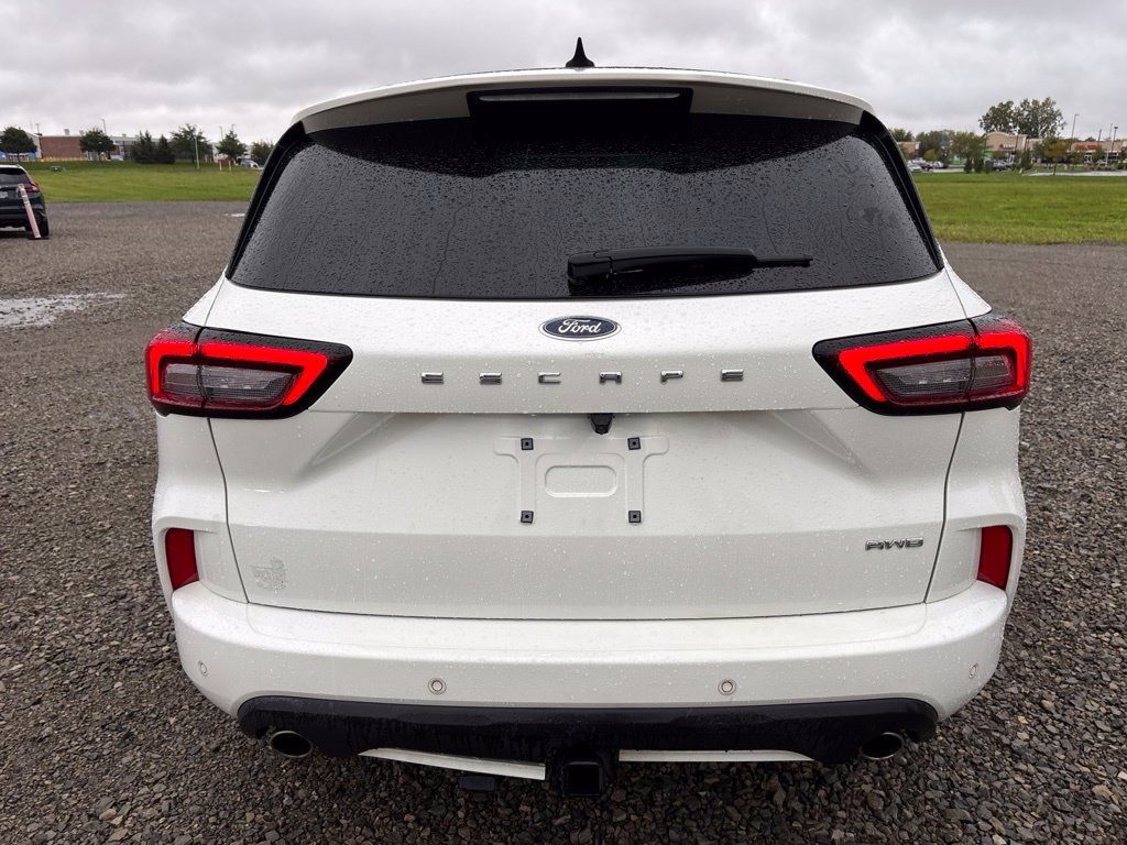 Used 2023 Ford Escape ST-Line Elite w/ Premium Technology Package AWD/4WD image 9
