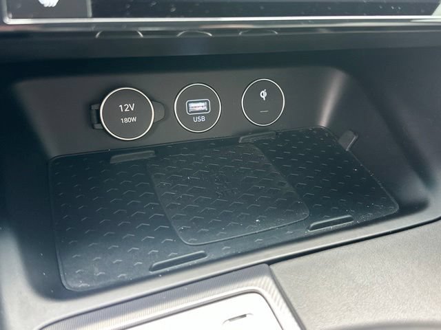 Used 2025 Genesis G70 3.3T Advanced AWD/4WD image 5