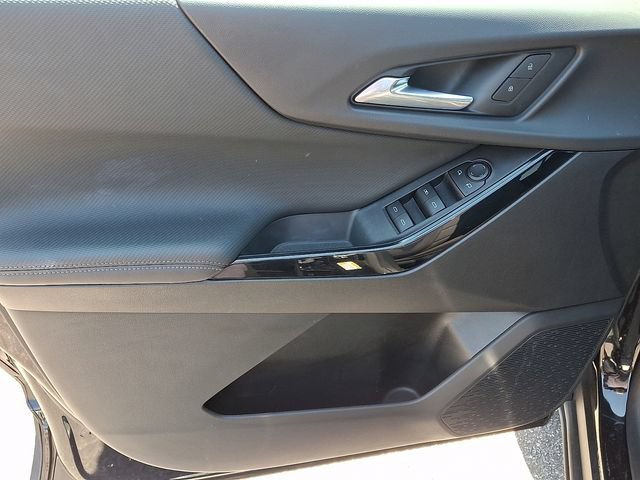 Used 2026 Chevrolet Equinox LT FWD image 9