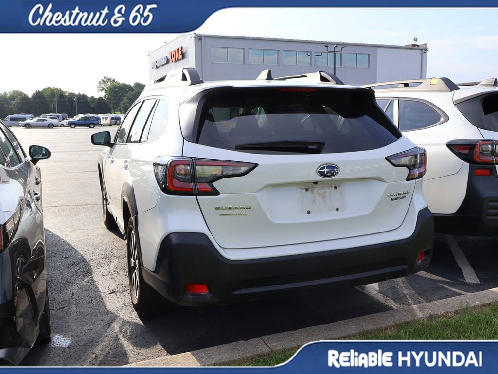 Used 2024 Subaru Outback Premium AWD/4WD image 16