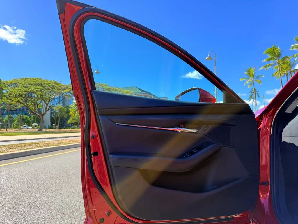 Used 2021 MAZDA MAZDA3 s image 13