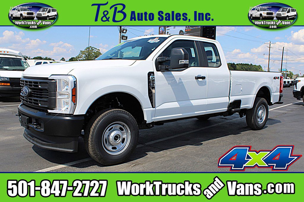 Used 2025 Ford F250 XLT image 1