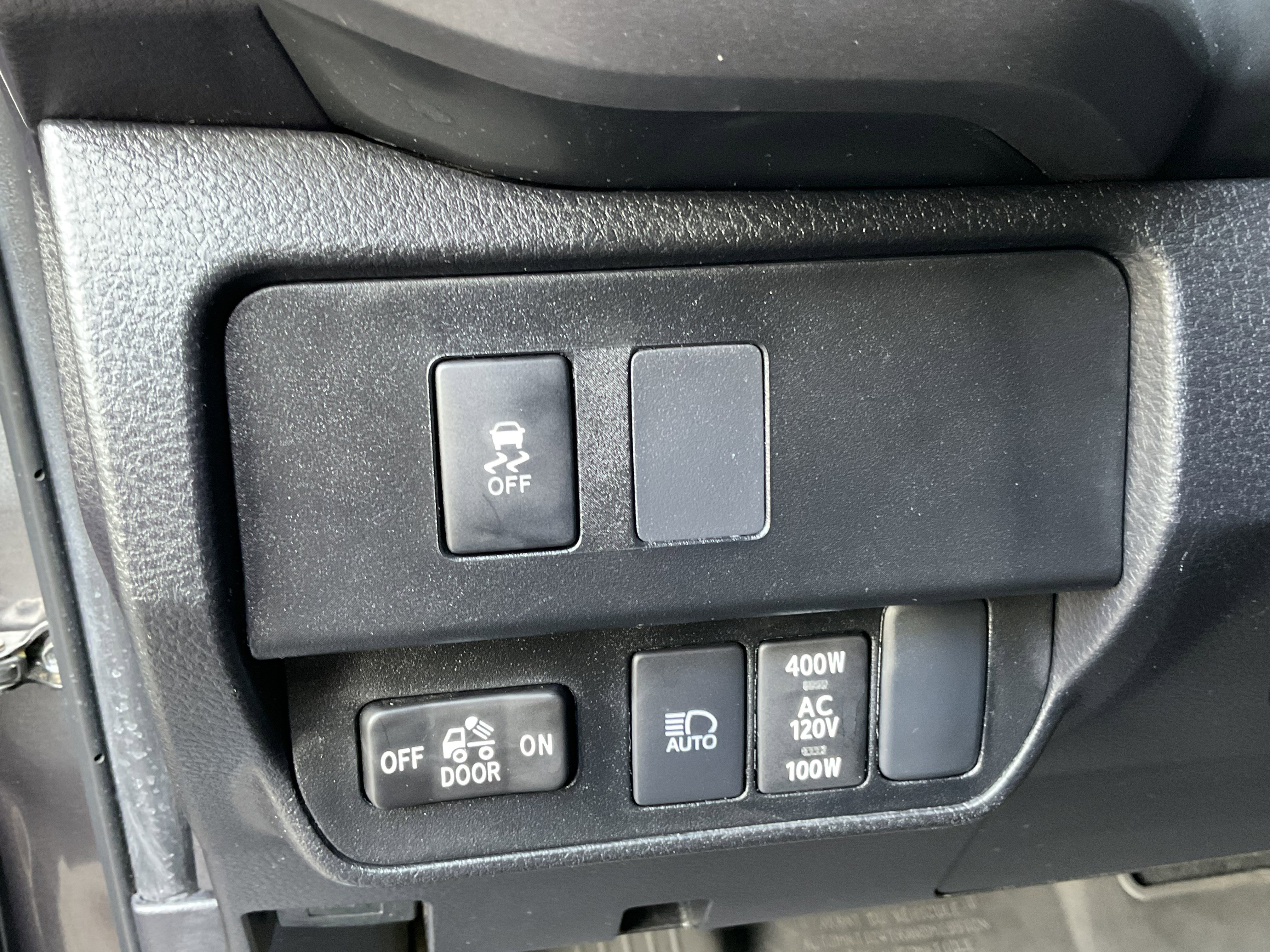 Used 2023 Toyota Tacoma TRD Off-Road w/ Black Out Package (TMS) image 28